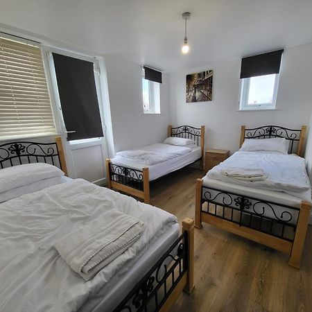 Serene 1 Bedroom, 3 Single Beds Bristol Exteriör bild