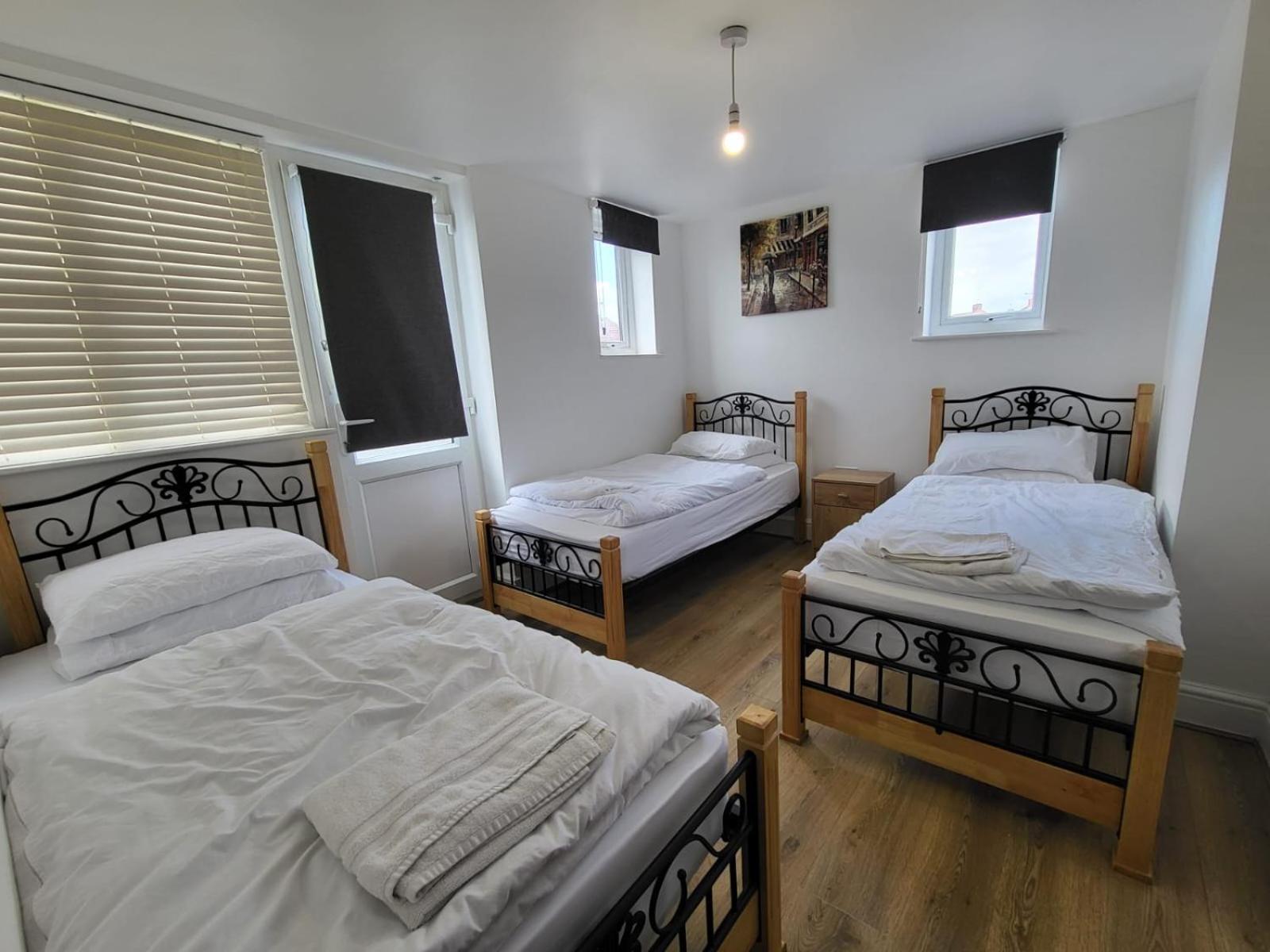 Serene 1 Bedroom, 3 Single Beds Bristol Exteriör bild