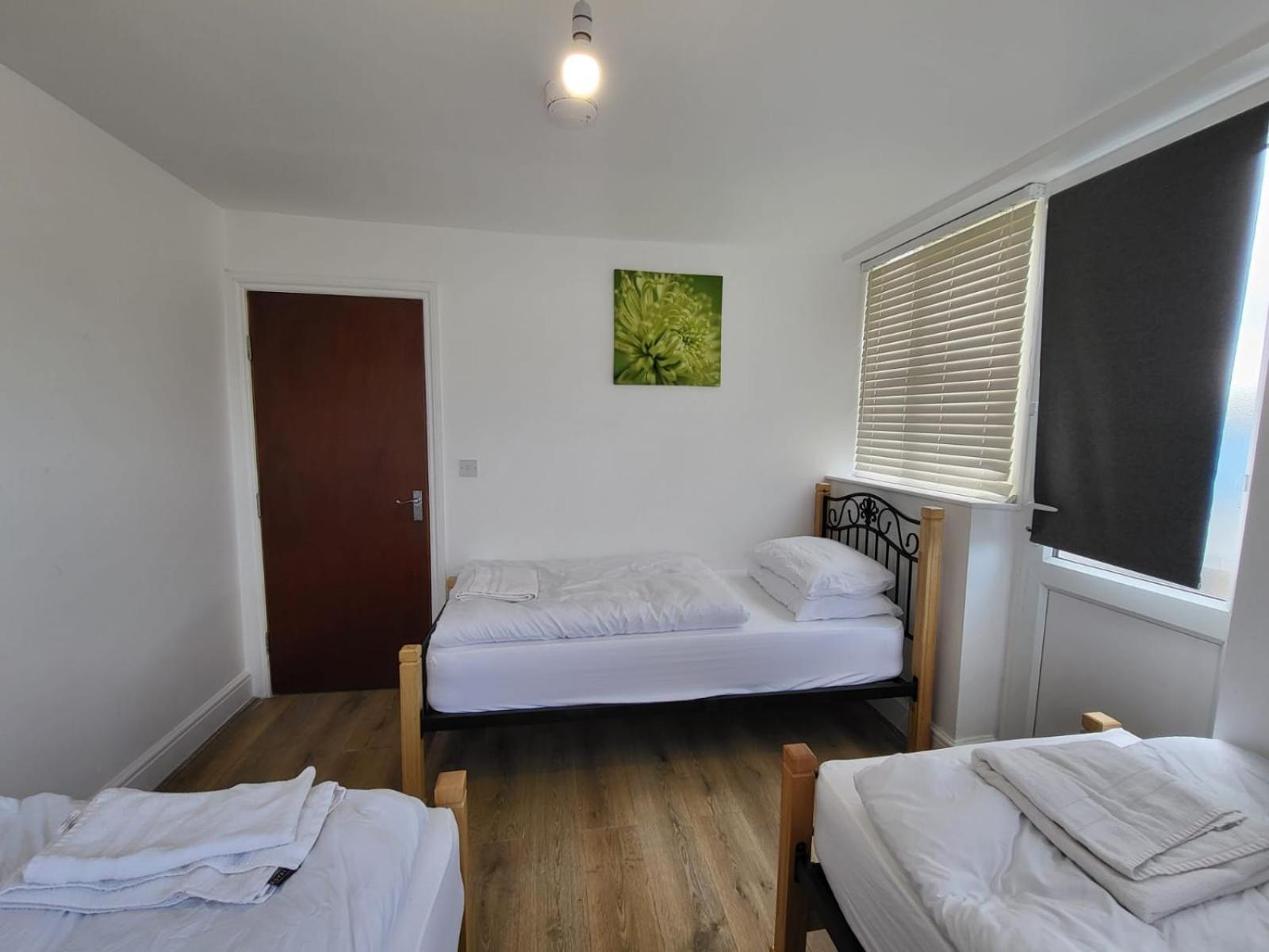 Serene 1 Bedroom, 3 Single Beds Bristol Exteriör bild