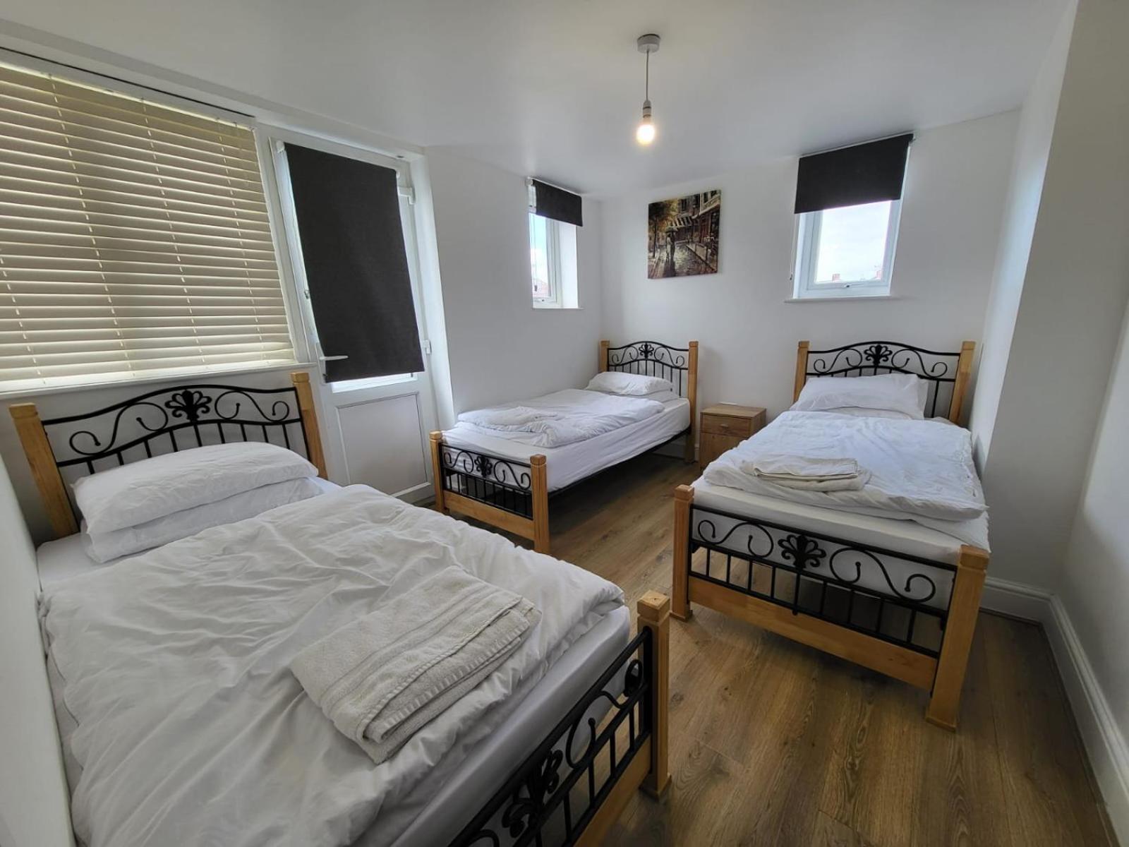 Serene 1 Bedroom, 3 Single Beds Bristol Exteriör bild